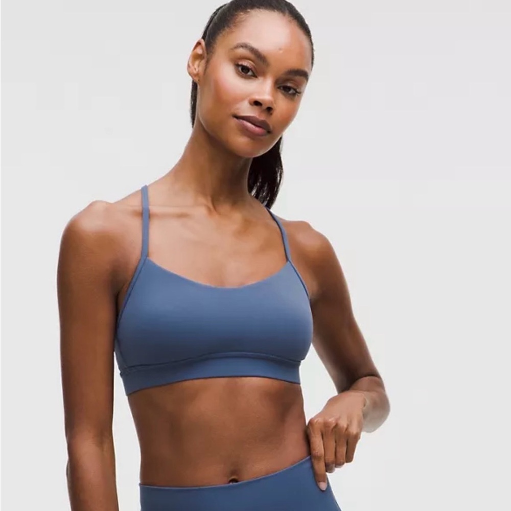 Lululemon Flow Y Nulu Bra - NEVER WORN w/ TAG